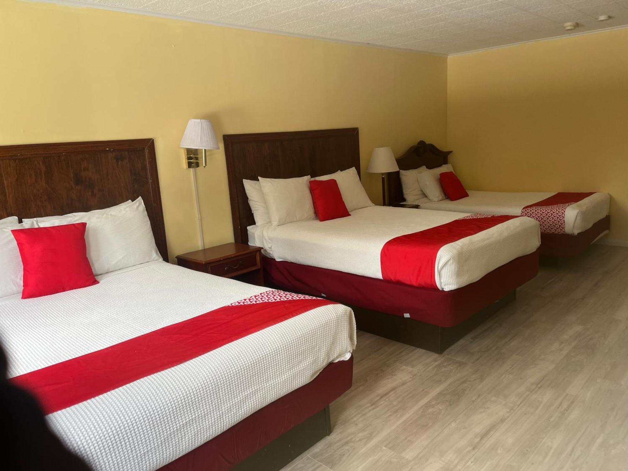 Buena Vista Inn Motel Delhi Dış mekan fotoğraf