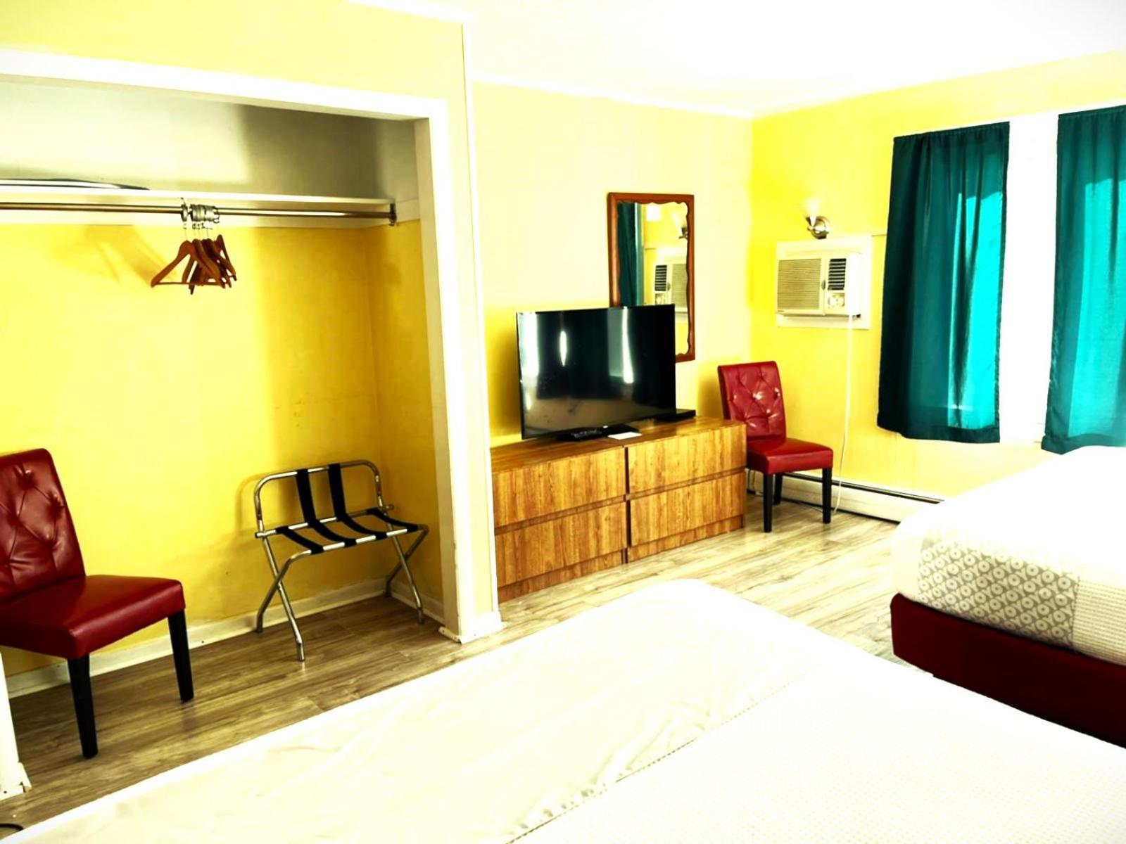 Buena Vista Inn Motel Delhi Dış mekan fotoğraf